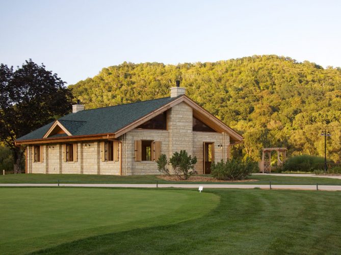 Summer House x 8